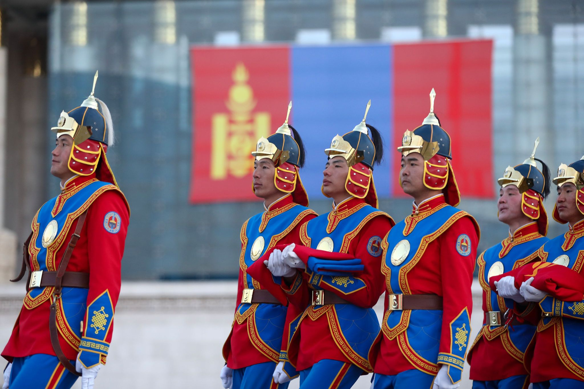 Энэ сарын 21, 26-нд бүх нийтээр амарна